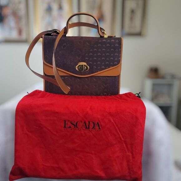 ESCADA  - Picture 1 of 9